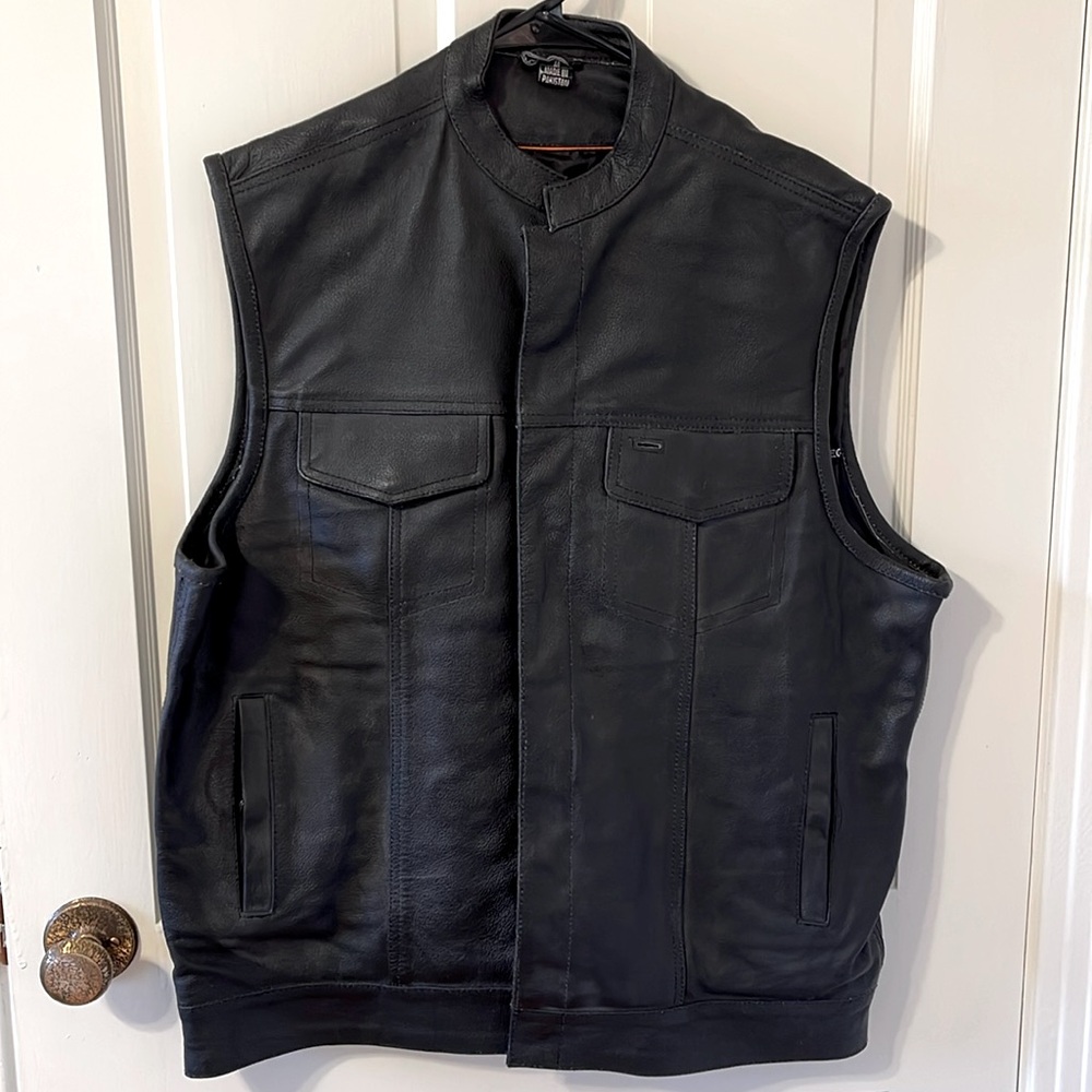 Leather conceal carry quick draw black riding vest